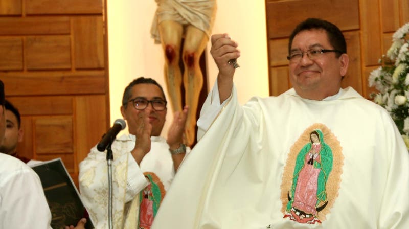 “EL MINISTERIO SACERDOTAL CONSISTE EN LLEVAR A CABO CON ALEGRÍA, UNA MISIÓN".Padre Fermín Rigoberto Nah Chí