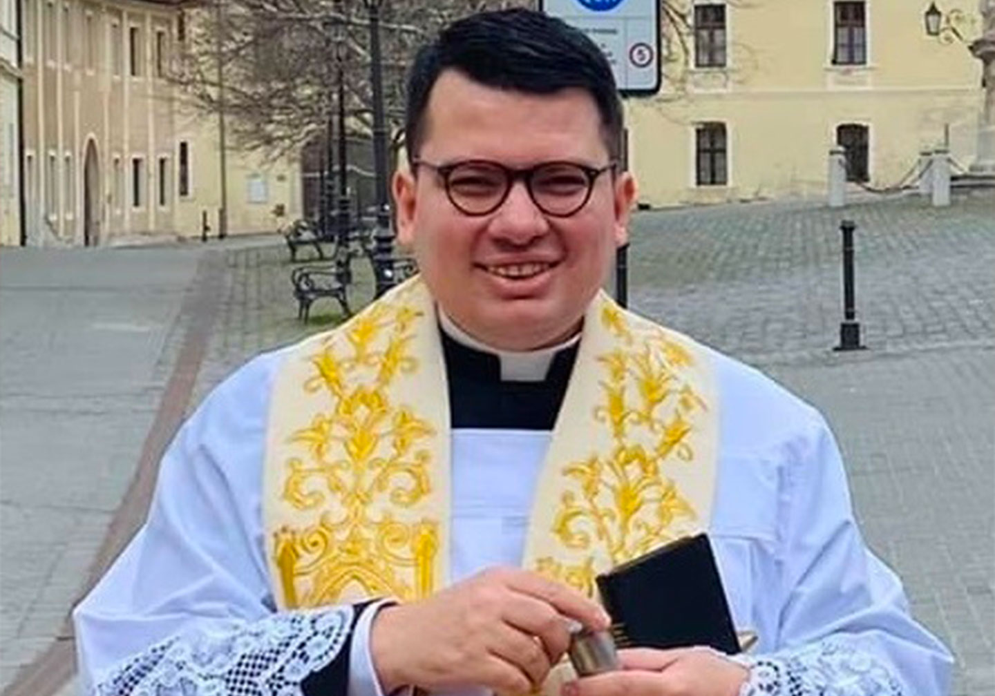 Don Lubomir Ubancok Sacerdote Eslovaco - Recorrido Pastoral - Beca formacion CARF - Formación sacerdotal