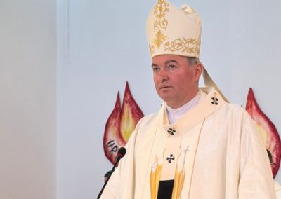 Mons. Arjan Dodaj : du communisme au sacerdoce.