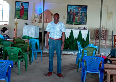 Кенийский семинарист ищет помощи для создания прихода в своем округе.